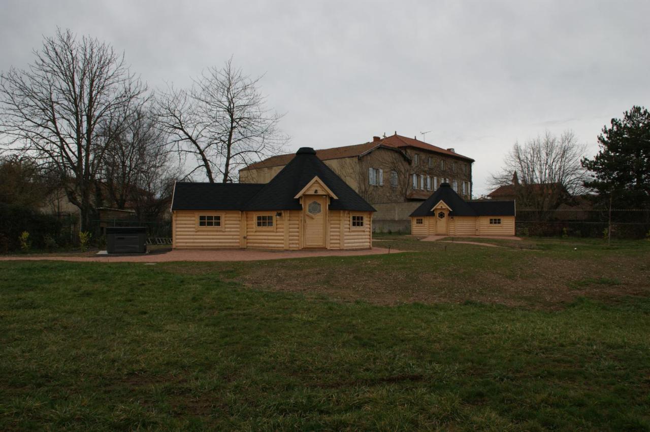 Les Cabanes Du Grand Nord Pradines  ภายนอก รูปภาพ